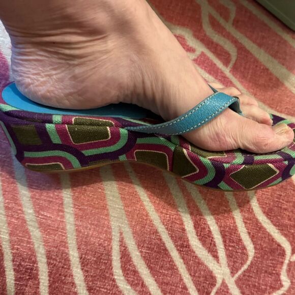 PRADA studded sandals with grommets beautiful blues and pinks size 9 (39 EU) - Picture 13 of 13